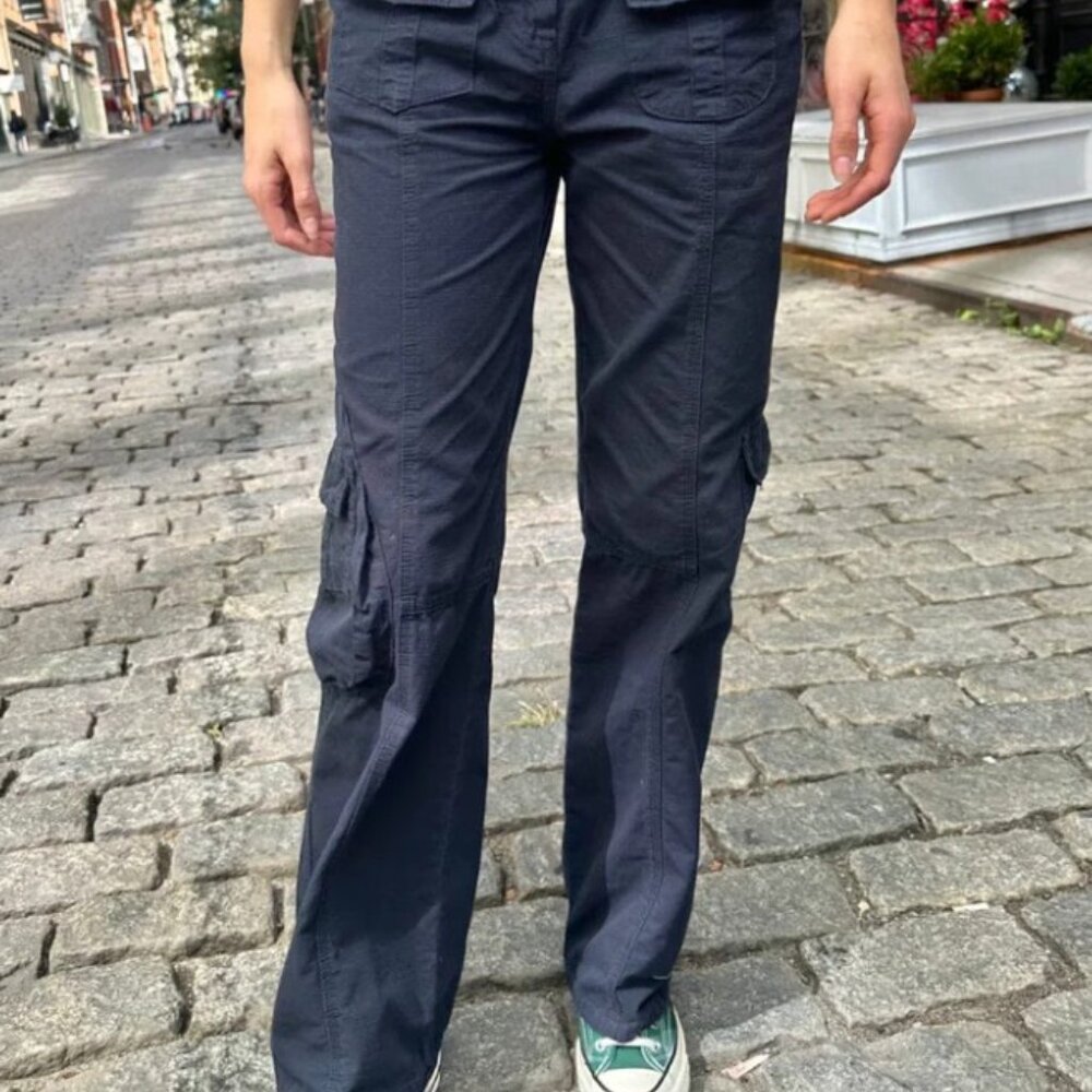 Brandy Melville Kim Cargo Pants in‎ Brown size S